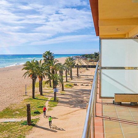 Awesome Apartment In Santa Susanna With Kitchen 외부 사진