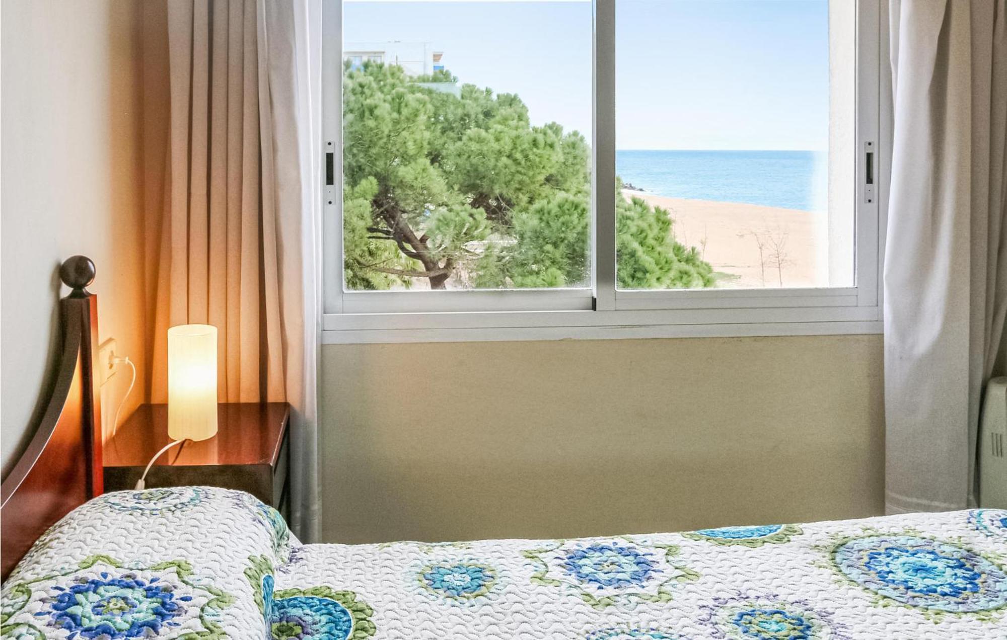 Awesome Apartment In Santa Susanna With Kitchen 외부 사진