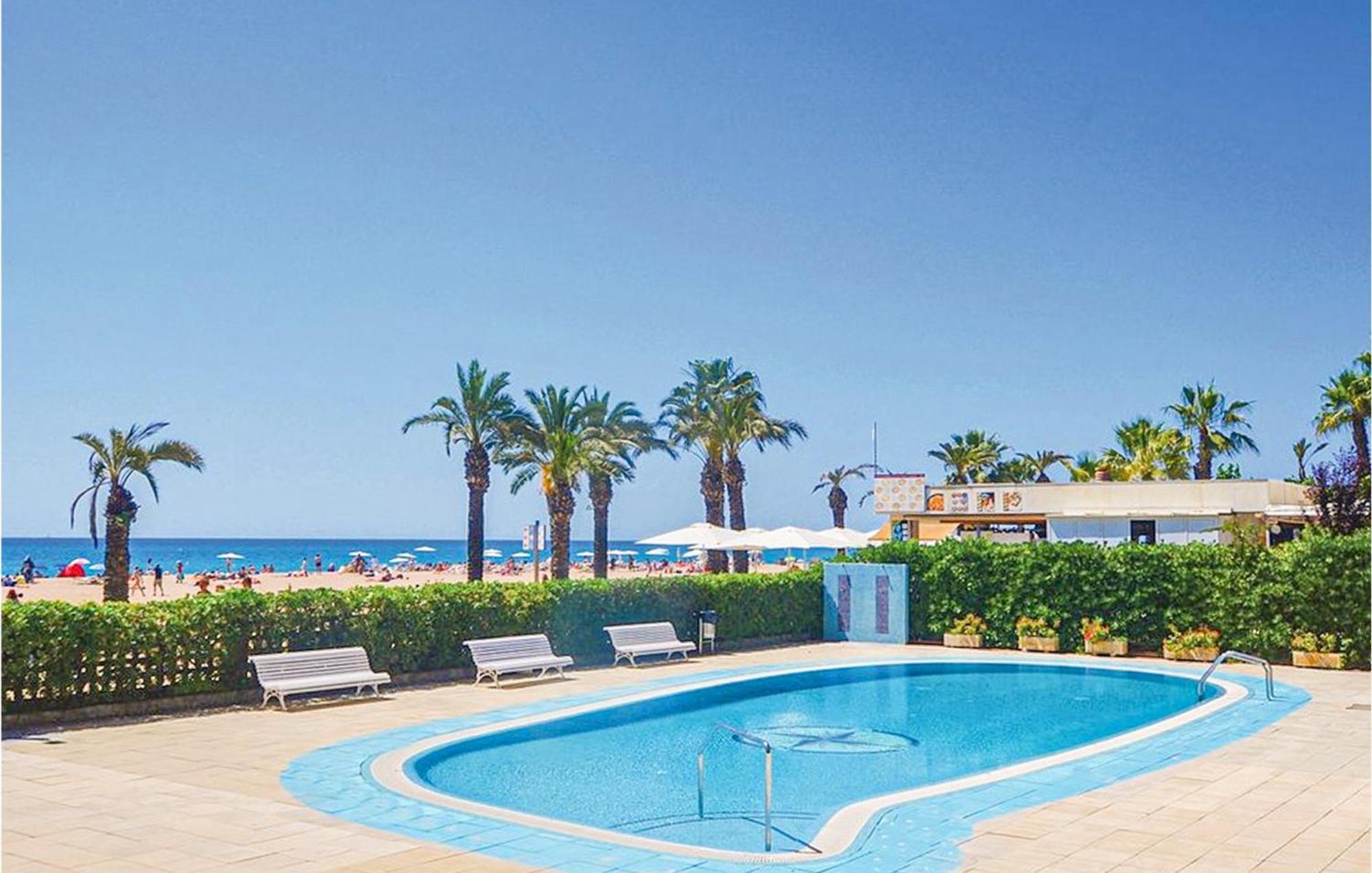 Awesome Apartment In Santa Susanna With Kitchen 외부 사진